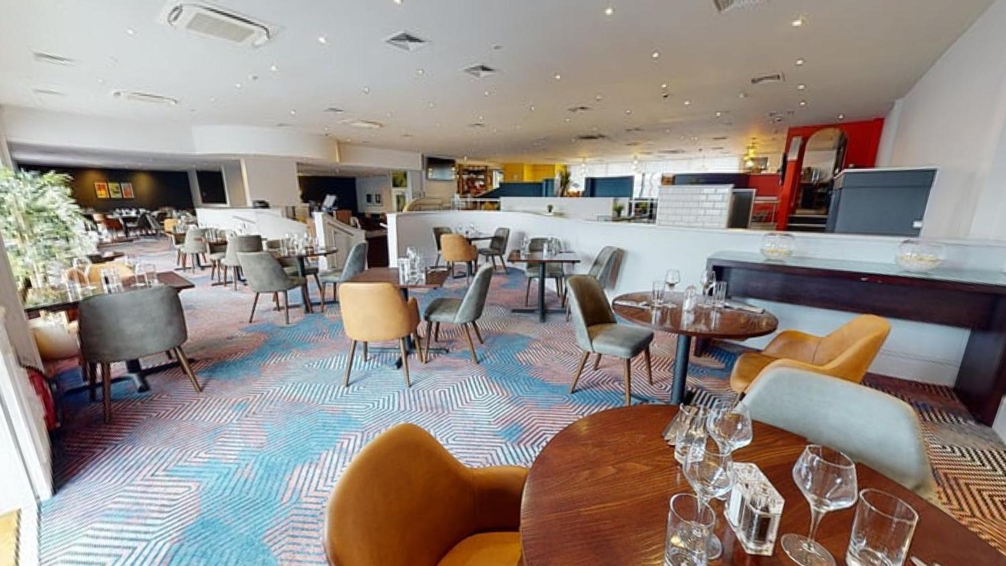 Holiday Inn Cardiff City By Ihg Luaran gambar
